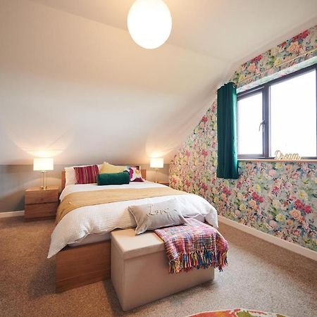Maes Y Mel- A Couples, Pet Friendly, Rural Romantic Getaway With Countryside Views Gellywen Exterior foto