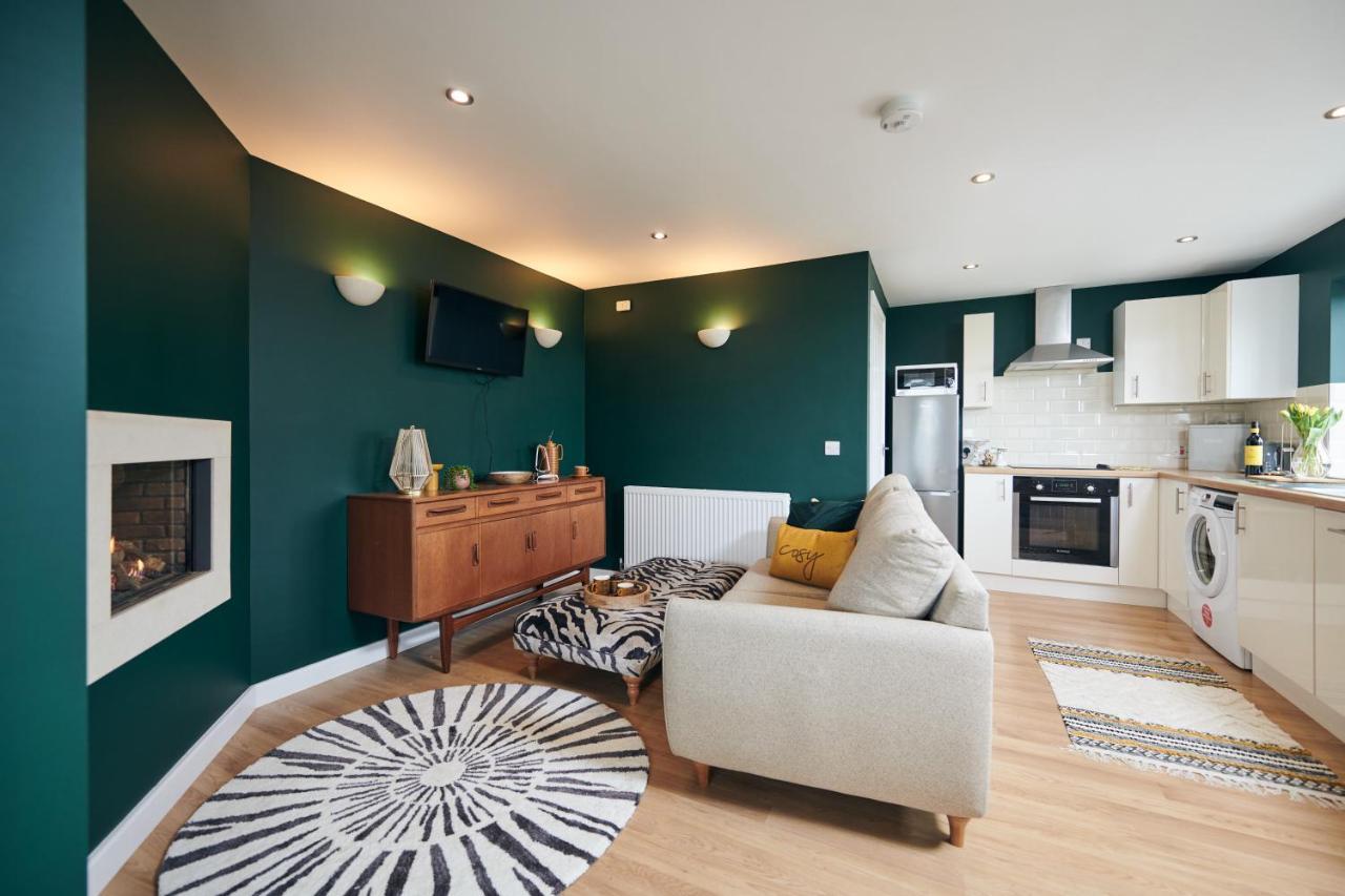 Maes Y Mel- A Couples, Pet Friendly, Rural Romantic Getaway With Countryside Views Gellywen Exterior foto
