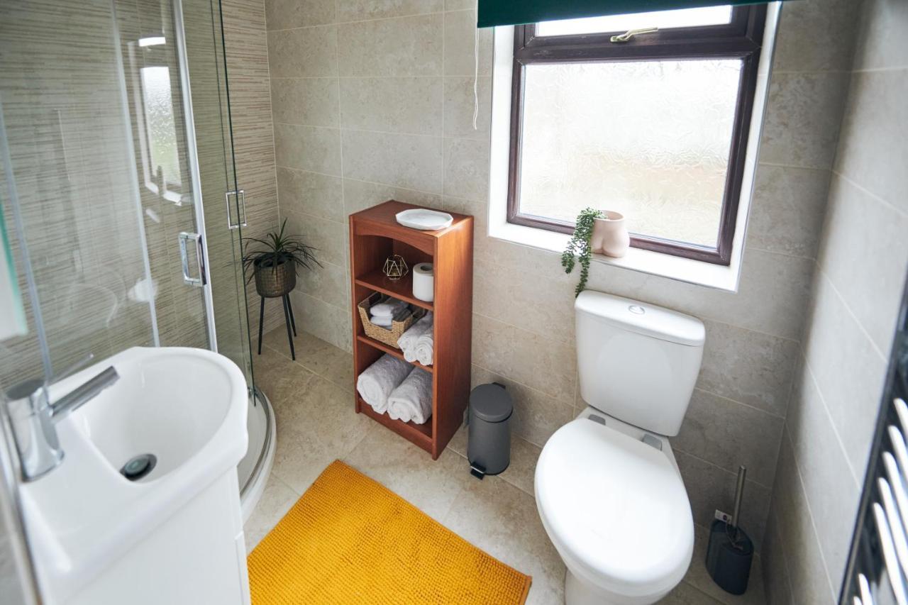 Maes Y Mel- A Couples, Pet Friendly, Rural Romantic Getaway With Countryside Views Gellywen Exterior foto